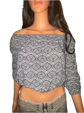 Off-Shoulder Black and White Printed Crop Top